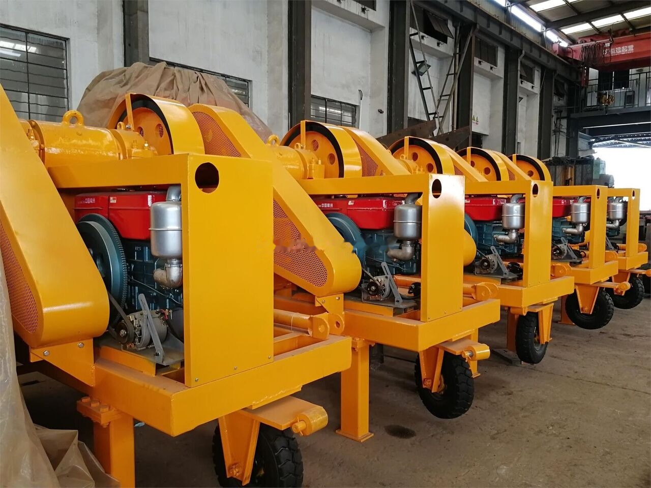 Kinglink Diesel engine Driven Portable Jaw Crusher - Çeneli kırıcı: fotoğraf 2 Kinglink Diesel engine Driven Portable Jaw Crusher - Çeneli kırıcı: fotoğraf 2