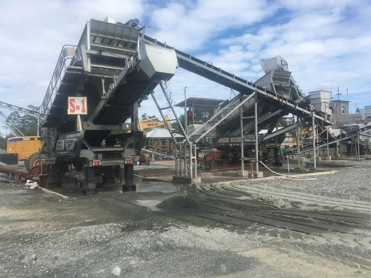 Kinglink HPY300 River Pebble Rock Portable Cone Crusher - Konik kırıcı: fotoğraf 5 Kinglink HPY300 River Pebble Rock Portable Cone Crusher - Konik kırıcı: fotoğraf 5