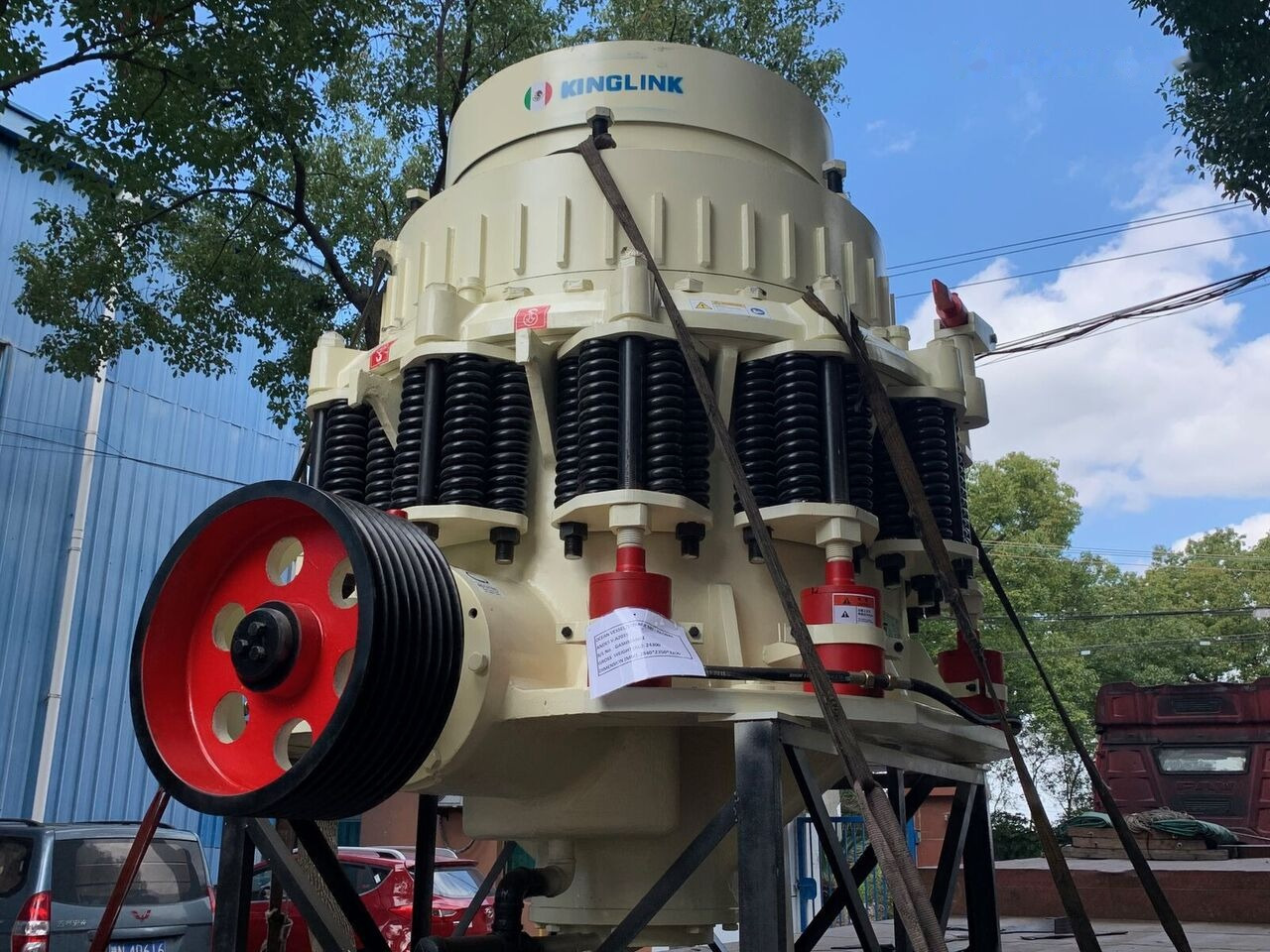 Kinglink NEW 4.25 Feet KLM1300 300TPH Iron Stone Cone Crusher - Konik kırıcı: fotoğraf 1 Kinglink NEW 4.25 Feet KLM1300 300TPH Iron Stone Cone Crusher - Konik kırıcı: fotoğraf 1