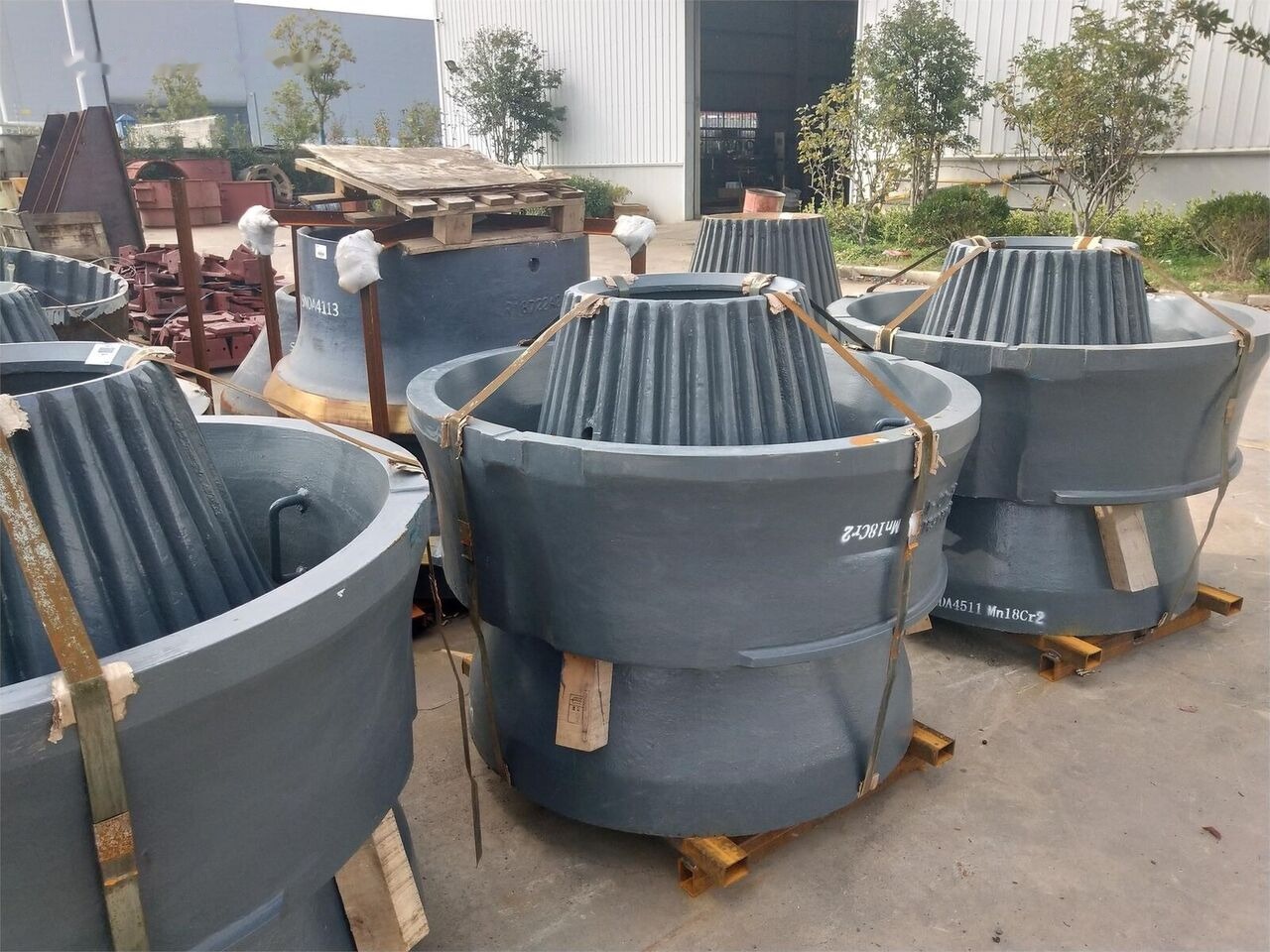 BOWL/CONCAVE/MANTLE/SPARE PARTS KINGLINK for Sandvik crushing plant - Yedek parça: fotoğraf 3 BOWL/CONCAVE/MANTLE/SPARE PARTS KINGLINK for Sandvik crushing plant - Yedek parça: fotoğraf 3