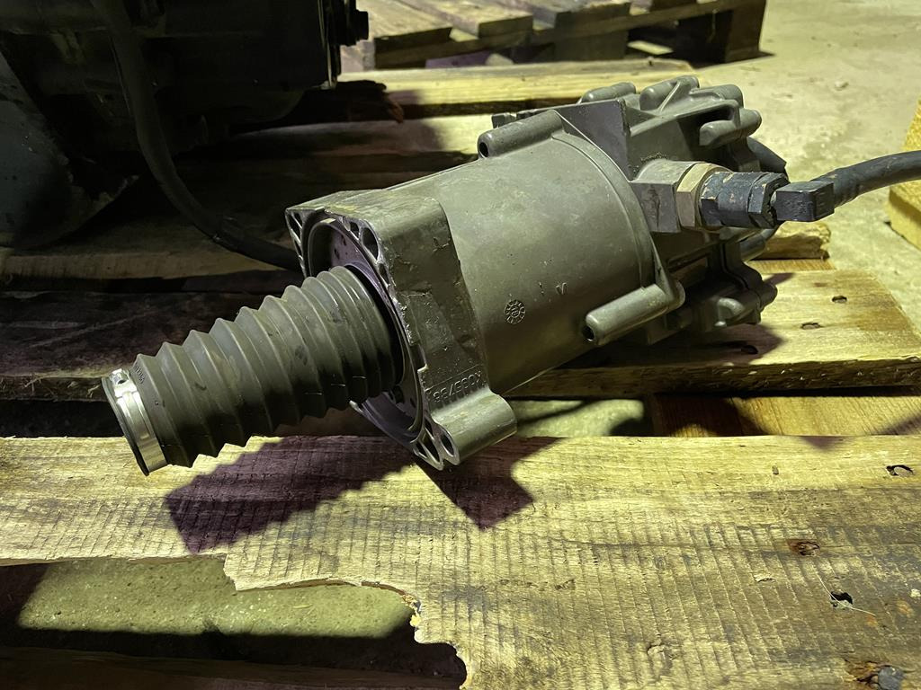 KNORR-BREMSE ASTRONIC AIR CLUTCH - 81.30716 - 6115 - Debriyaj ve yedek parça - Kamyon: fotoğraf 3 KNORR-BREMSE ASTRONIC AIR CLUTCH - 81.30716 - 6115 - Debriyaj ve yedek parça - Kamyon: fotoğraf 3