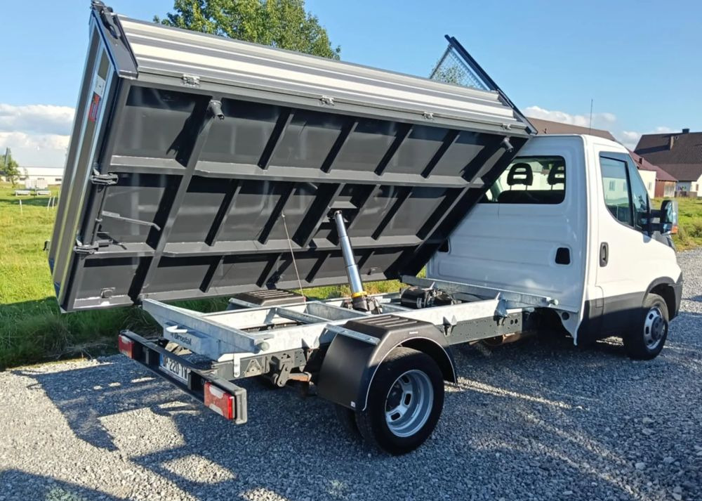 Iveco 35C13, 35C12, 35C14, 35C15 - Damperli kamyonet: fotoğraf 5 Iveco 35C13, 35C12, 35C14, 35C15 - Damperli kamyonet: fotoğraf 5