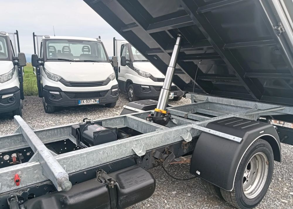 Iveco 35C13, 35C12, 35C14, 35C15 - Damperli kamyonet: fotoğraf 2 Iveco 35C13, 35C12, 35C14, 35C15 - Damperli kamyonet: fotoğraf 2