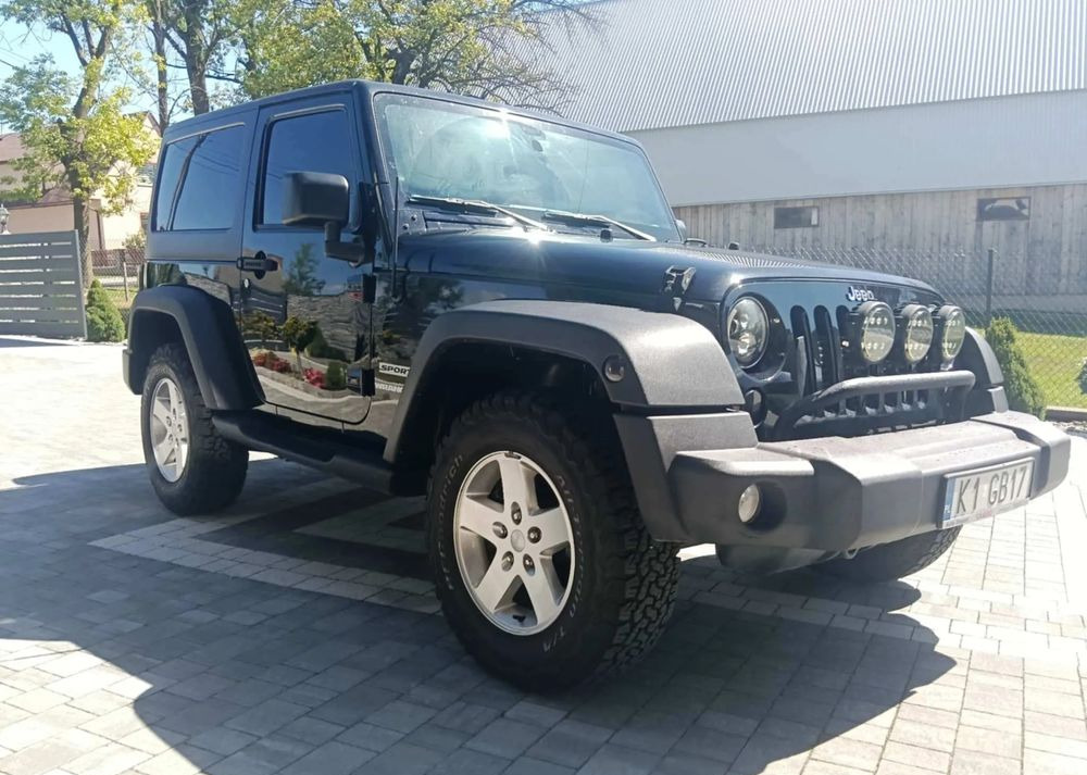 Jeep Wrangler 2.8 CRD Sport - SUV: fotoğraf 1 Jeep Wrangler 2.8 CRD Sport - SUV: fotoğraf 1