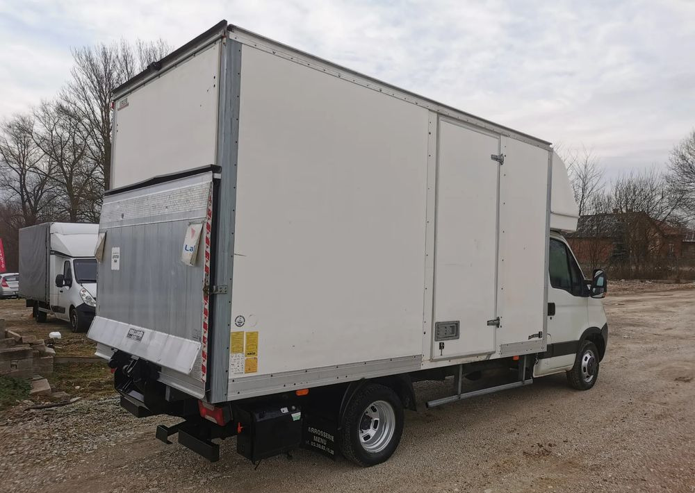 Iveco 3.0-150KM Daily 35C15 Kontener winda Dhollandia 750kg długi 35-150 Klimatyzacja długi rozstaw - Kapalı kasa kamyonet: fotoğraf 5 Iveco 3.0-150KM Daily 35C15 Kontener winda Dhollandia 750kg długi 35-150 Klimatyzacja długi rozstaw - Kapalı kasa kamyonet: fotoğraf 5