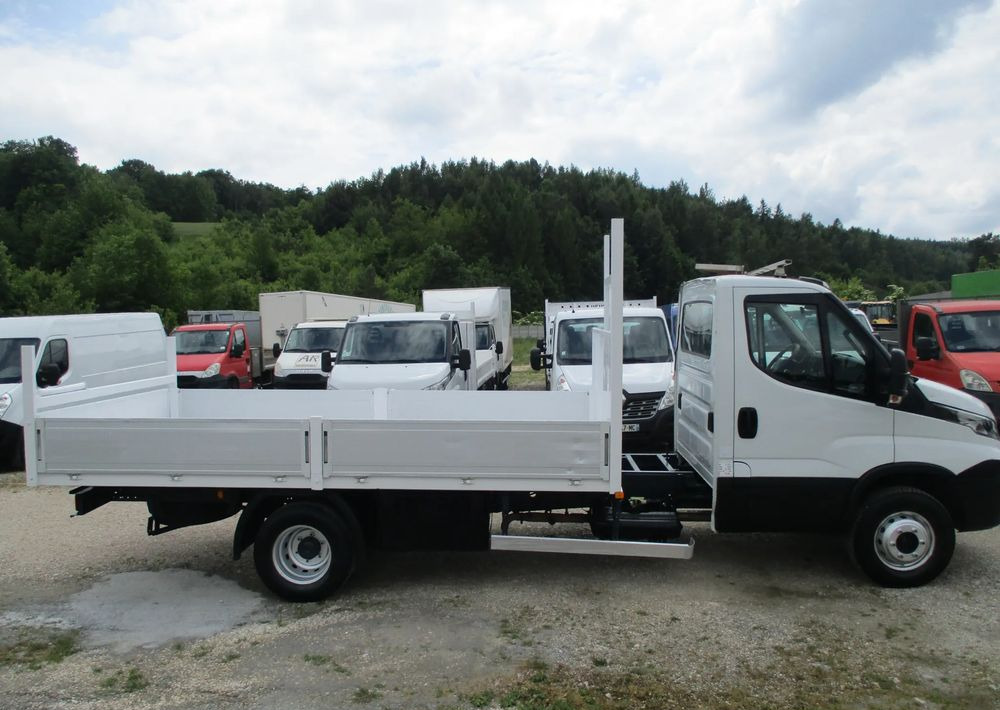 Iveco Daily 3.0 na bliźniaku 70C18 skrzynia, laweta, rama, HDS, 70-180 kiper - Sal/ Açık kasa kamyon: fotoğraf 2 Iveco Daily 3.0 na bliźniaku 70C18 skrzynia, laweta, rama, HDS, 70-180 kiper - Sal/ Açık kasa kamyon: fotoğraf 2