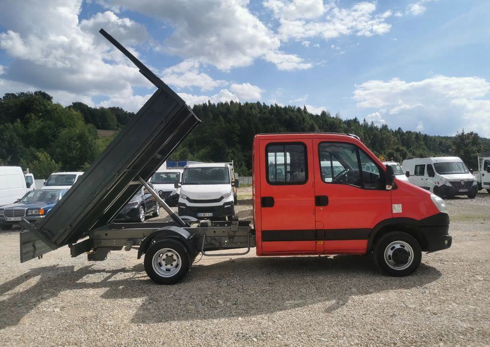 Iveco Daily 35C13 Brygadówka wywrotka Klimatyzacja Dubel hak kiper doka 35C13 - Damperli kamyonet: fotoğraf 2 Iveco Daily 35C13 Brygadówka wywrotka Klimatyzacja Dubel hak kiper doka 35C13 - Damperli kamyonet: fotoğraf 2