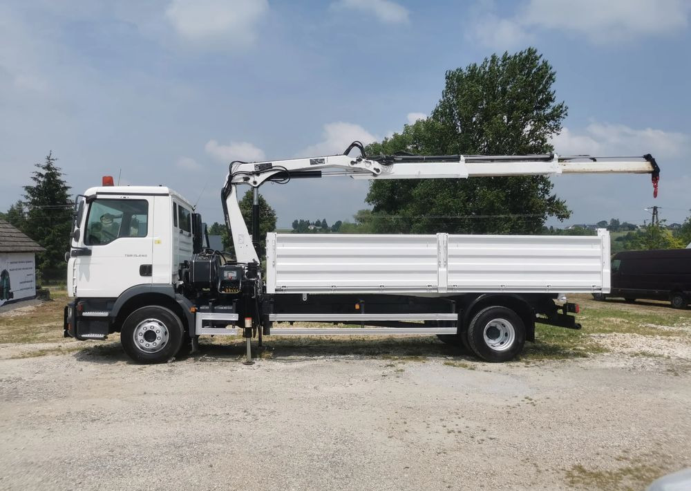 MAN TGM 15.240 Żuraw HDS HIAB + kiper wywrotka + Płyta czołowa Mały przebieg Klima - Damperli kamyon: fotoğraf 2 MAN TGM 15.240 Żuraw HDS HIAB + kiper wywrotka + Płyta czołowa Mały przebieg Klima - Damperli kamyon: fotoğraf 2