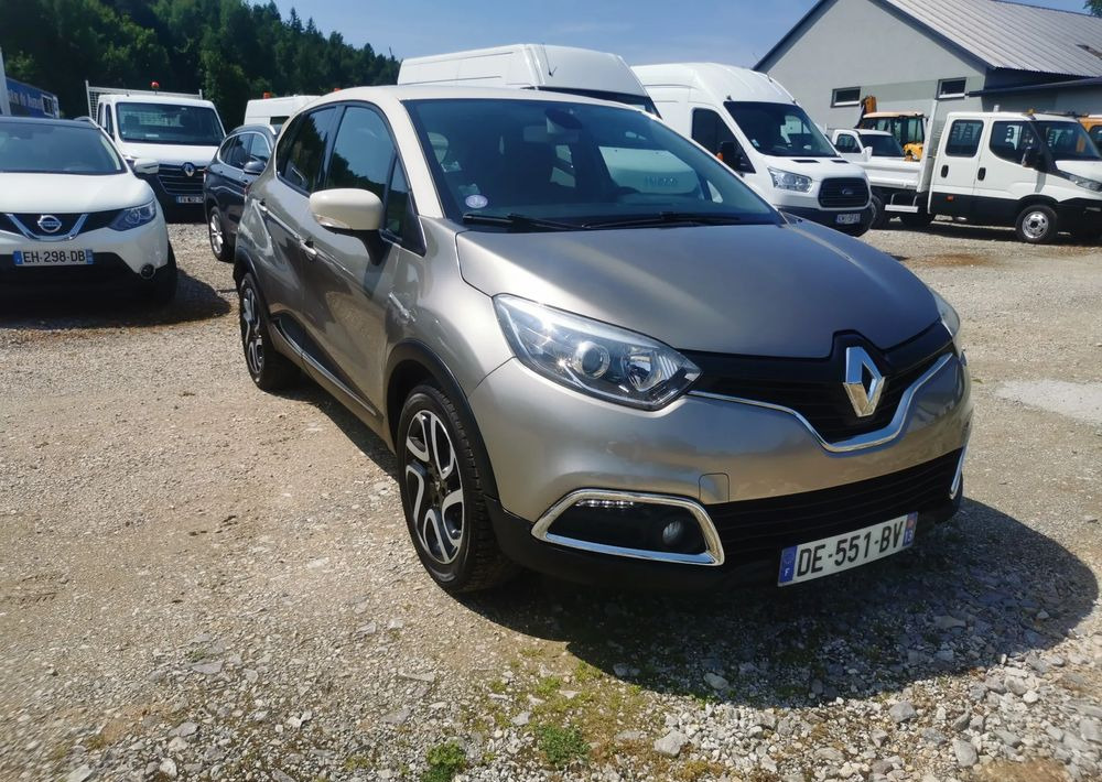 Renault Captur 0.9 Energy TCe Intens - SUV: fotoğraf 1 Renault Captur 0.9 Energy TCe Intens - SUV: fotoğraf 1