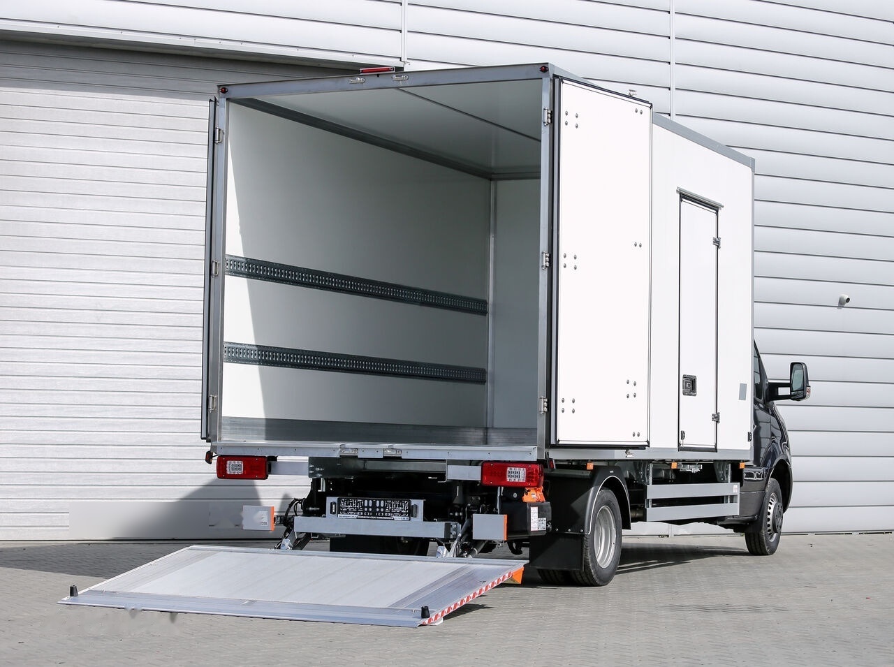 Yeni Kapalı kasa kamyonet Mercedes-Benz Sprinter 319: fotoğraf 6