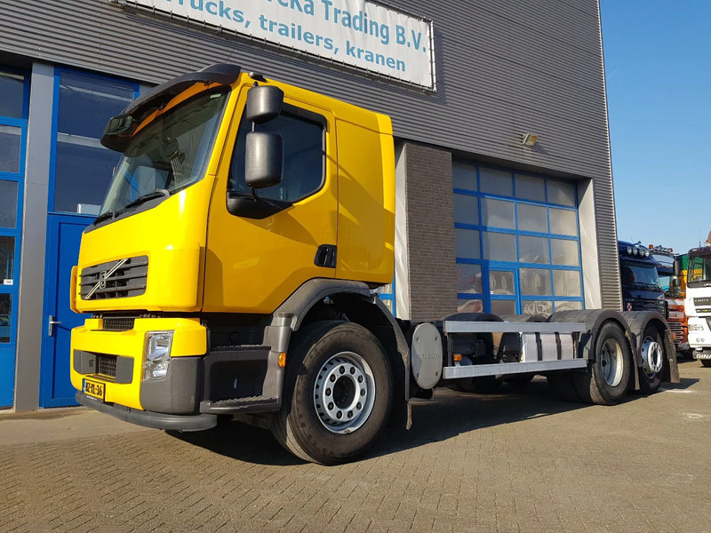 Volvo FE 300 EEV 6X2 Retarder Pto 234.000 KM - Şasi kamyon: fotoğraf 1 Volvo FE 300 EEV 6X2 Retarder Pto 234.000 KM - Şasi kamyon: fotoğraf 1