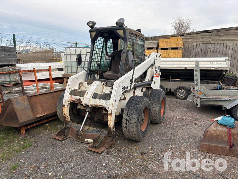 Bobcat A220 (112340) - Tekerlekli yükleyici: fotoğraf 1 Bobcat A220 (112340) - Tekerlekli yükleyici: fotoğraf 1