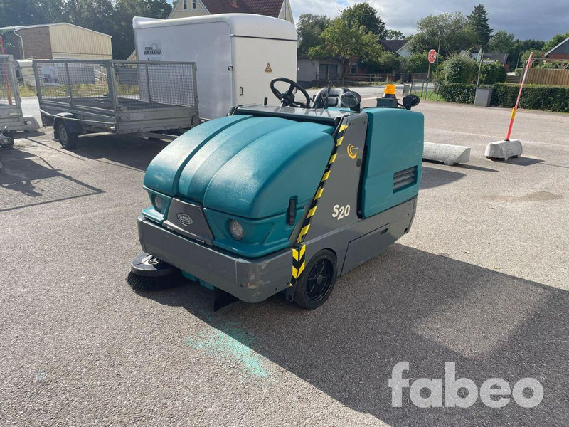 TENNANT S20 - Yol süpürme aracı: fotoğraf 1 TENNANT S20 - Yol süpürme aracı: fotoğraf 1