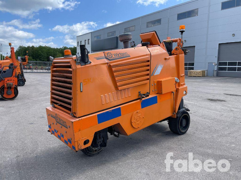 Wirtgen W500 - Asfalt döşeme aracı: fotoğraf 1 Wirtgen W500 - Asfalt döşeme aracı: fotoğraf 1