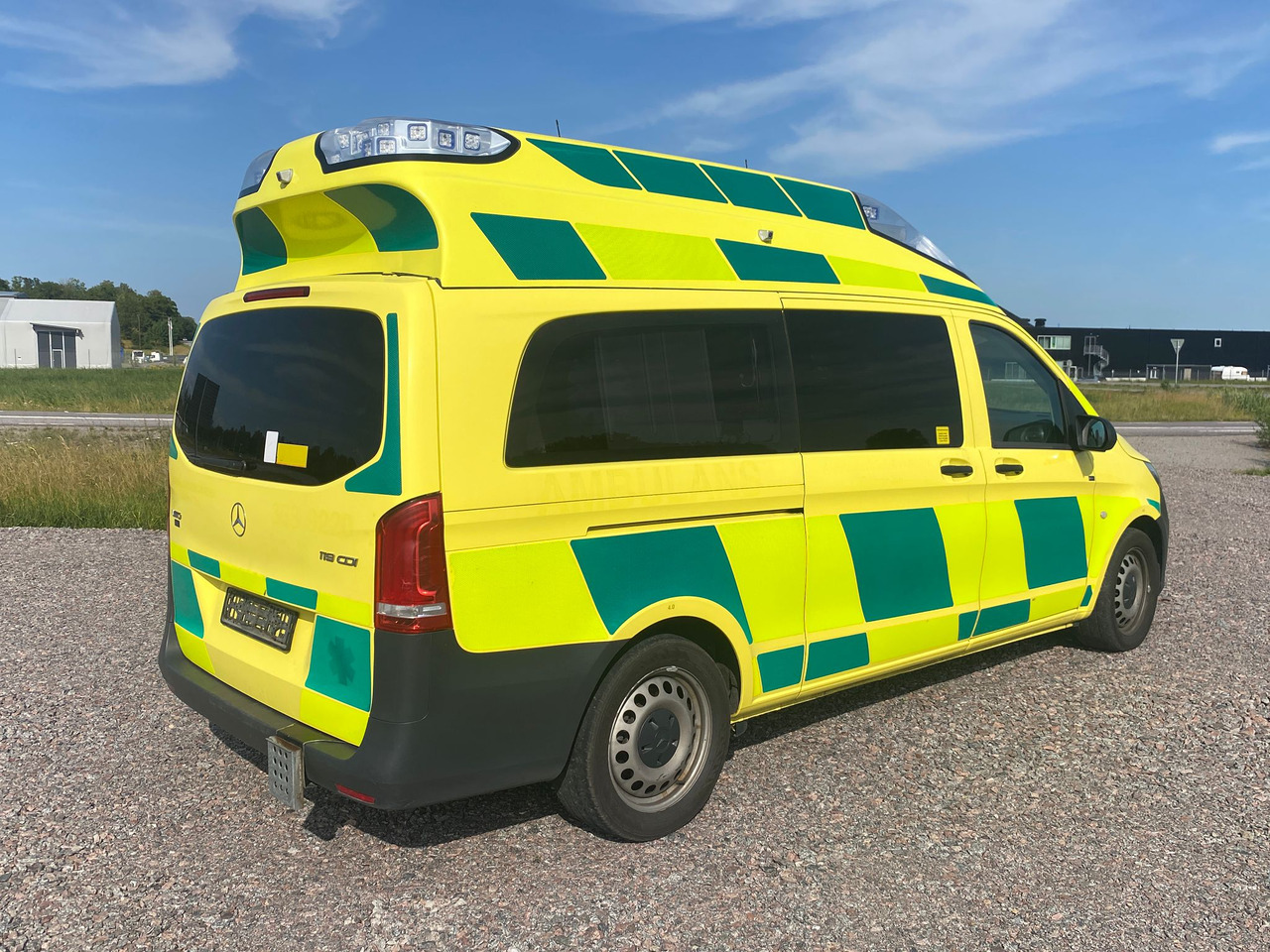 MERCEDES-BENZ Vito 119 4x4 - Ambulans / AMBULANCE - Ambulans arabası: fotoğraf 2 MERCEDES-BENZ Vito 119 4x4 - Ambulans / AMBULANCE - Ambulans arabası: fotoğraf 2