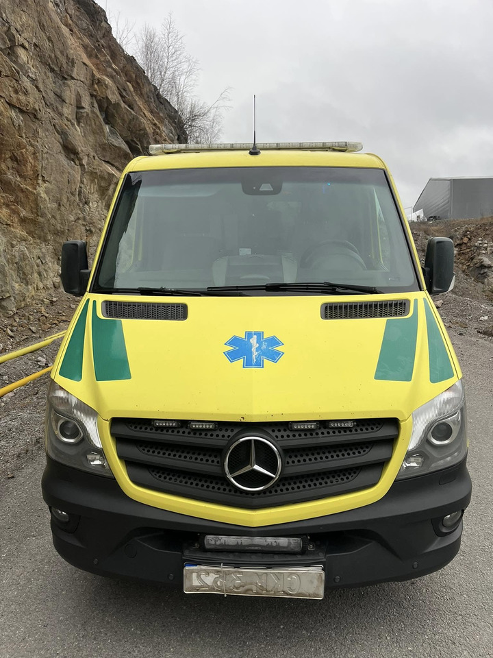 Mercedes-Benz Sprinter 316 - 2 stretcher ambulance - RESERVERAD!! - Ambulans arabası: fotoğraf 5 Mercedes-Benz Sprinter 316 - 2 stretcher ambulance - RESERVERAD!! - Ambulans arabası: fotoğraf 5