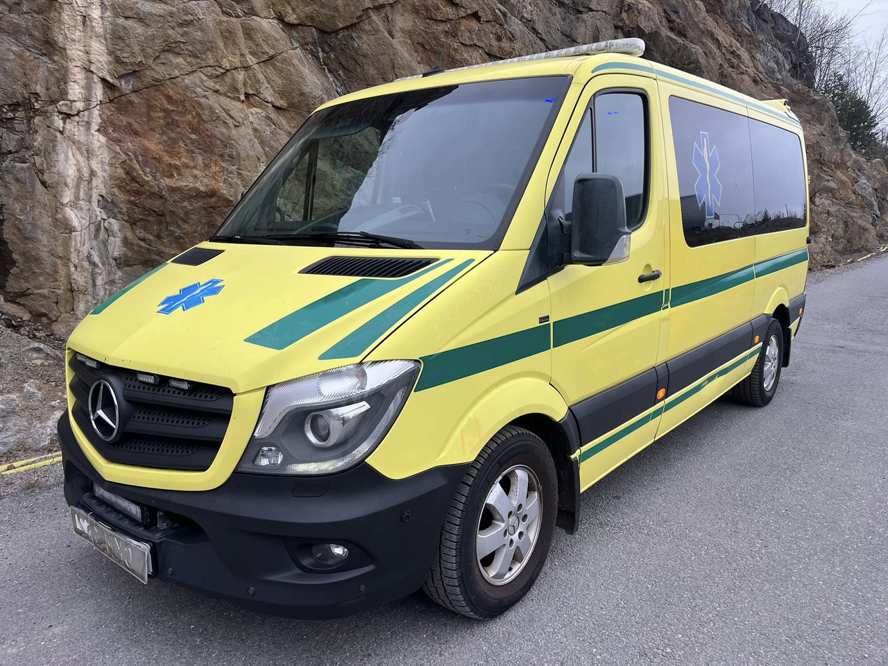 Mercedes-Benz Sprinter 316 - 2 stretcher ambulance - RESERVERAD!! - Ambulans arabası: fotoğraf 1 Mercedes-Benz Sprinter 316 - 2 stretcher ambulance - RESERVERAD!! - Ambulans arabası: fotoğraf 1