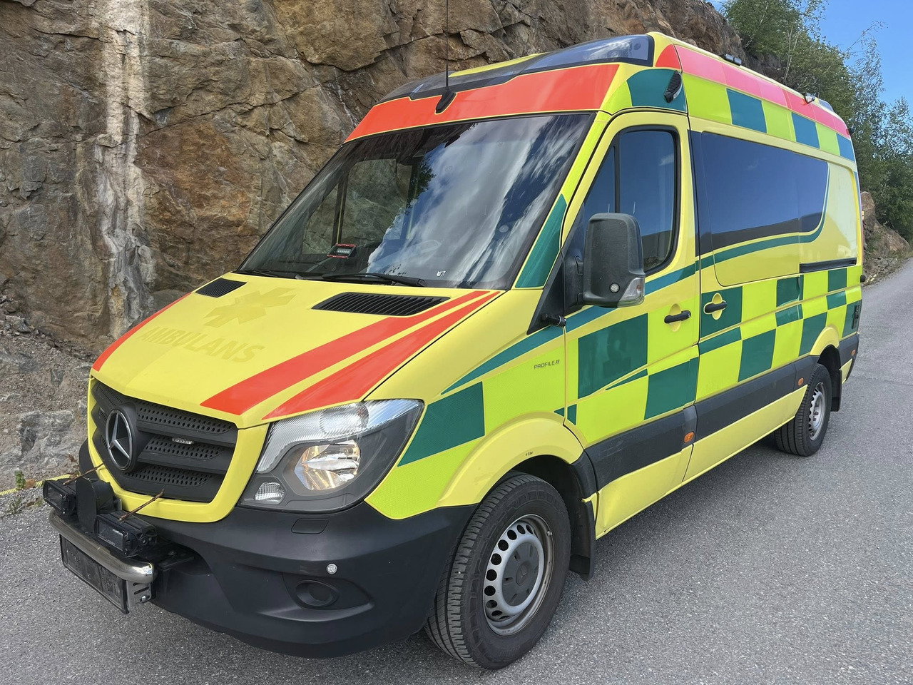 Mercedes-Benz Sprinter 319 - AMBULANCE - RESERVERAD !! - Ambulans arabası: fotoğraf 1 Mercedes-Benz Sprinter 319 - AMBULANCE - RESERVERAD !! - Ambulans arabası: fotoğraf 1