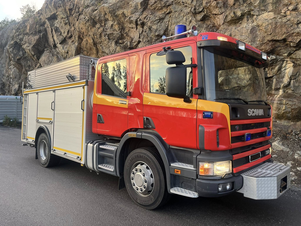 SCANIA P94GB 4x2 NZ310 - Fire engine - RESERVERAD !! - İtfaiye aracı: fotoğraf 4 SCANIA P94GB 4x2 NZ310 - Fire engine - RESERVERAD !! - İtfaiye aracı: fotoğraf 4