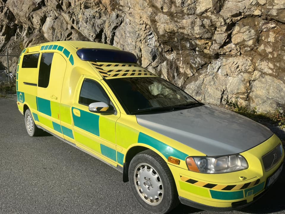 Ambulans arabası Volvo Nilsson V70 - AMBULANCE / Medivac: fotoğraf 1