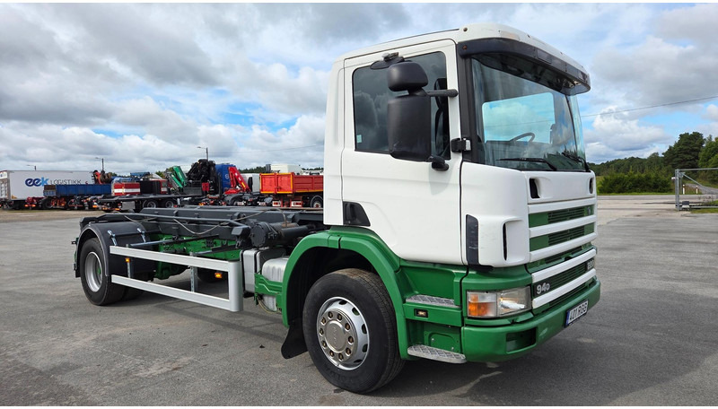 Scania P94 4X2 220 - Kablo sistemli kamyon: fotoğraf 2 Scania P94 4X2 220 - Kablo sistemli kamyon: fotoğraf 2
