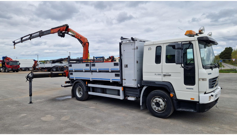 Volvo FL220 4X2 Palfinger PK7501 - Sal/ Açık kasa kamyon, Vinçli kamyon: fotoğraf 2 Volvo FL220 4X2 Palfinger PK7501 - Sal/ Açık kasa kamyon, Vinçli kamyon: fotoğraf 2