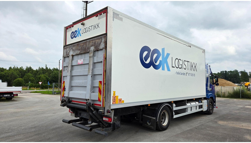 Volvo FM330 4X2 - Kapalı kasa kamyon: fotoğraf 3 Volvo FM330 4X2 - Kapalı kasa kamyon: fotoğraf 3