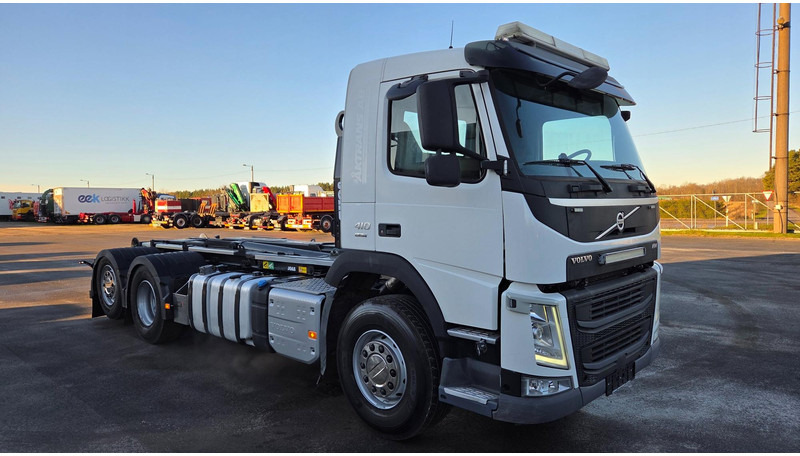 Volvo FM410 6X2*4 - Kancalı yükleyici kamyon: fotoğraf 2 Volvo FM410 6X2*4 - Kancalı yükleyici kamyon: fotoğraf 2