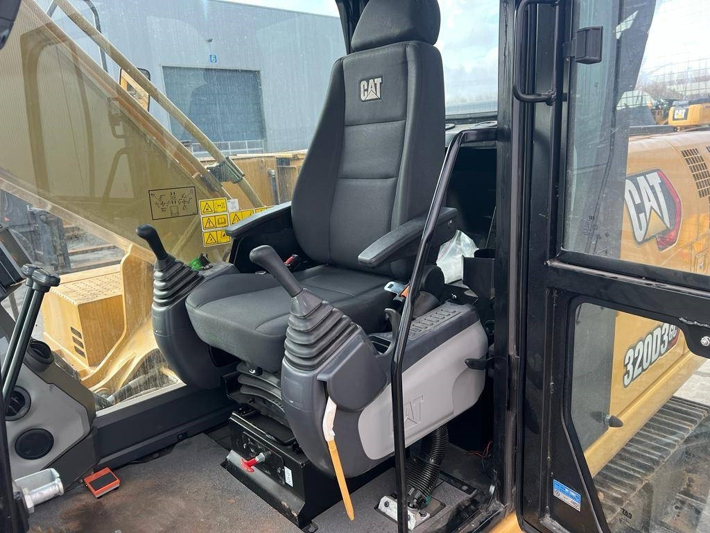 Yeni Paletli ekskavatör CAT 320 D3 GC: fotoğraf 12
