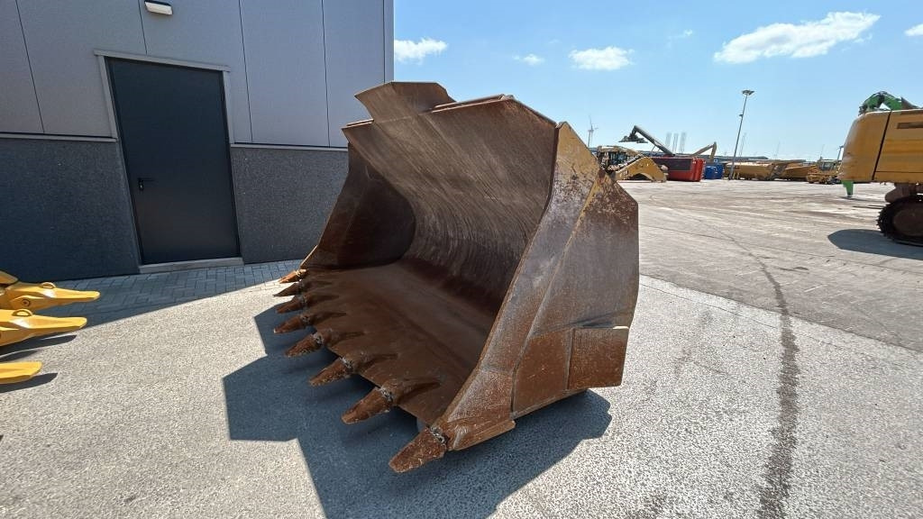 CAT 980 M (Comes with bucket / Under Preparation) - Tekerlekli yükleyici: fotoğraf 2 CAT 980 M (Comes with bucket / Under Preparation) - Tekerlekli yükleyici: fotoğraf 2