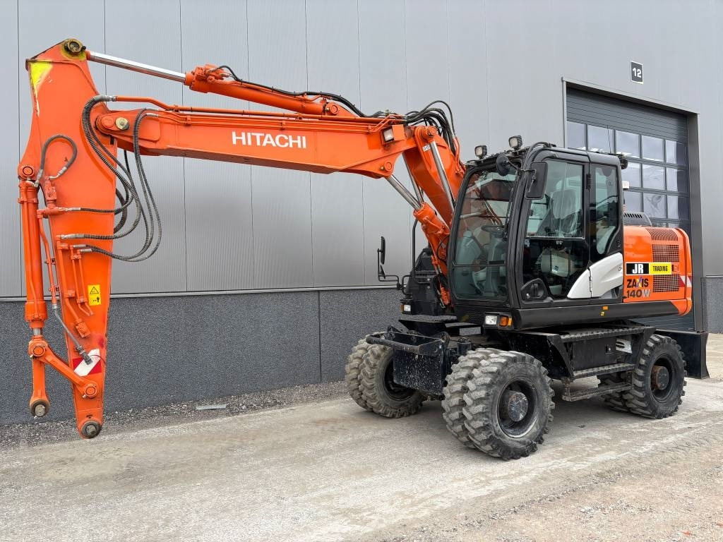 Hitachi ZX 140 W-5B - Tekerlekli ekskavatör: fotoğraf 2 Hitachi ZX 140 W-5B - Tekerlekli ekskavatör: fotoğraf 2