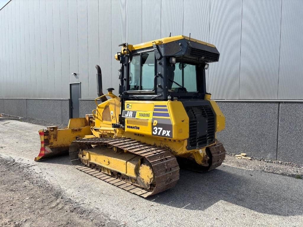 Komatsu D37 PX-23 - Buldozer: fotoğraf 3 Komatsu D37 PX-23 - Buldozer: fotoğraf 3