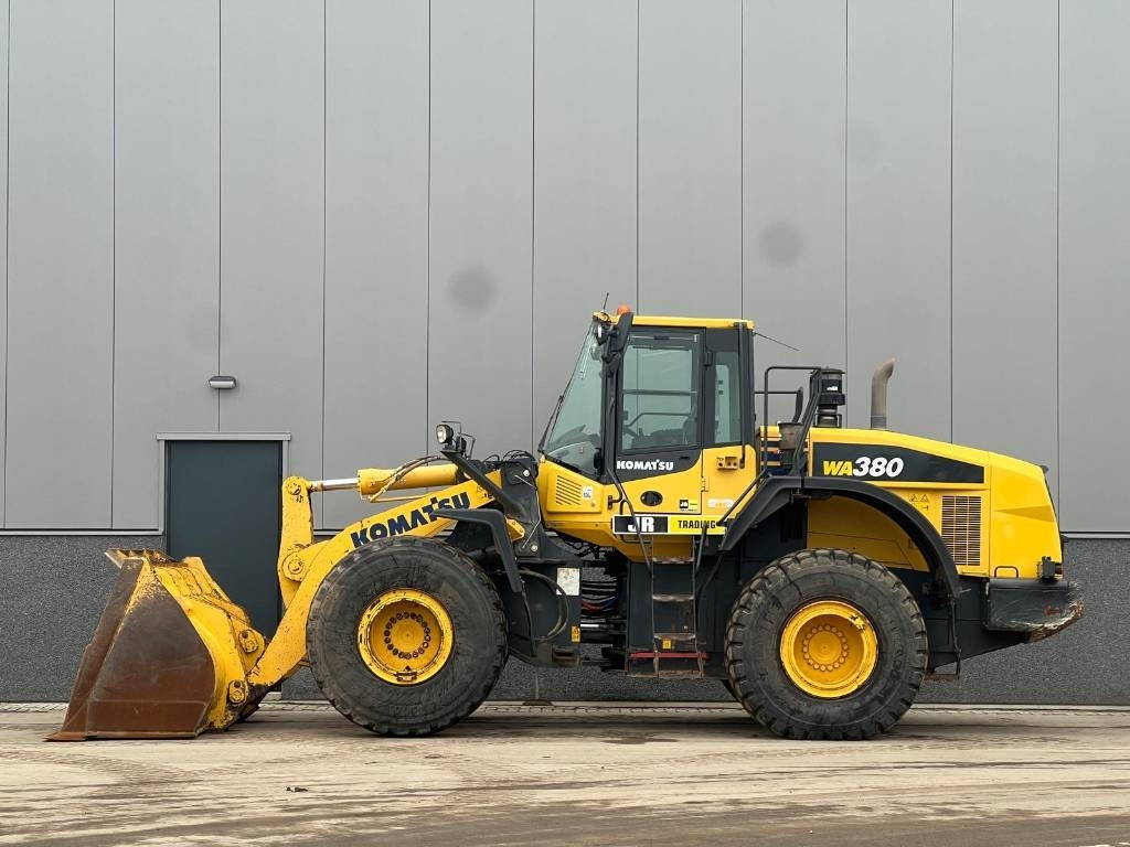 Komatsu WA 380-7 - Tekerlekli yükleyici: fotoğraf 1 Komatsu WA 380-7 - Tekerlekli yükleyici: fotoğraf 1