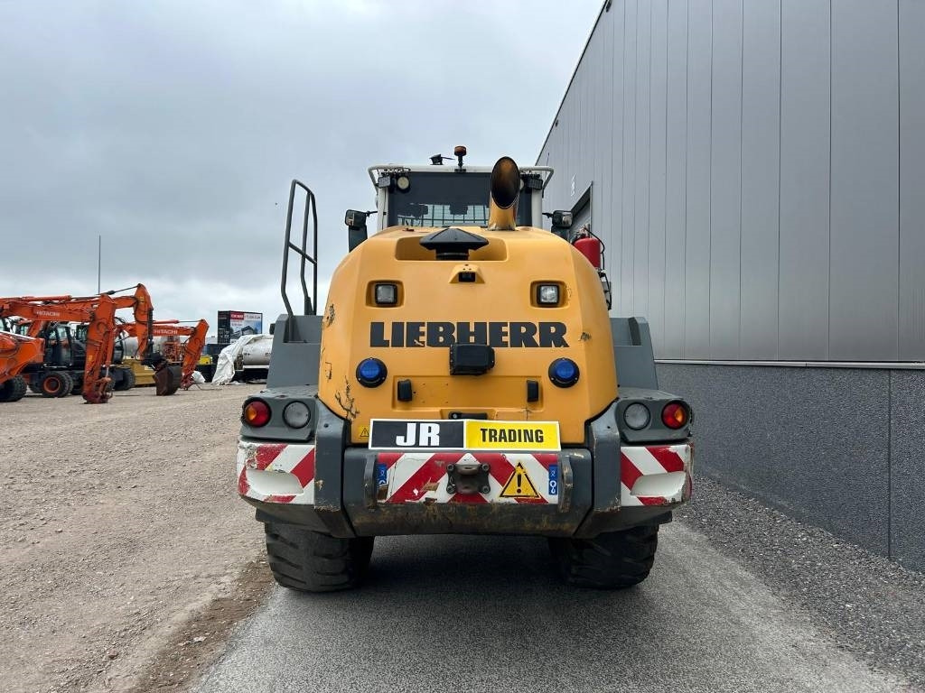 Liebherr L 550 (Comes with High-tip - Mit Hochkipper) - Tekerlekli yükleyici: fotoğraf 4 Liebherr L 550 (Comes with High-tip - Mit Hochkipper) - Tekerlekli yükleyici: fotoğraf 4