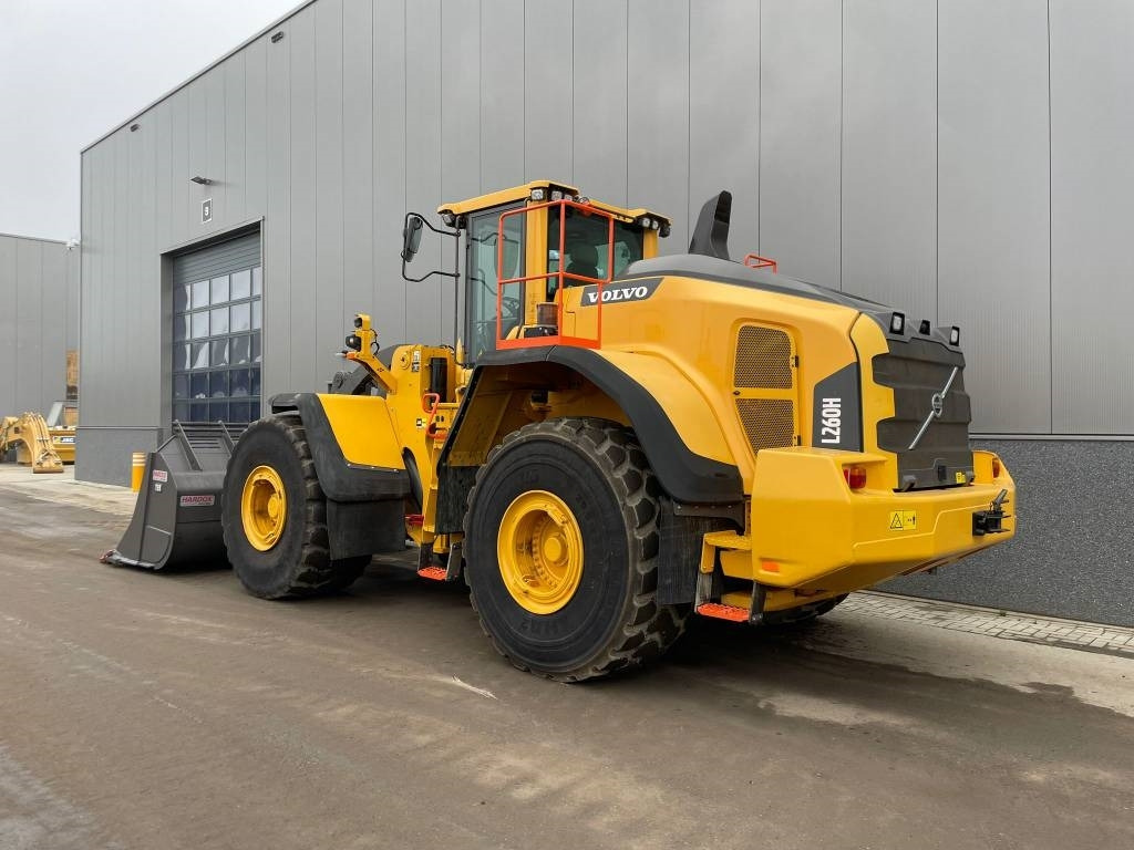 Volvo L 260 H - Tekerlekli yükleyici: fotoğraf 3 Volvo L 260 H - Tekerlekli yükleyici: fotoğraf 3