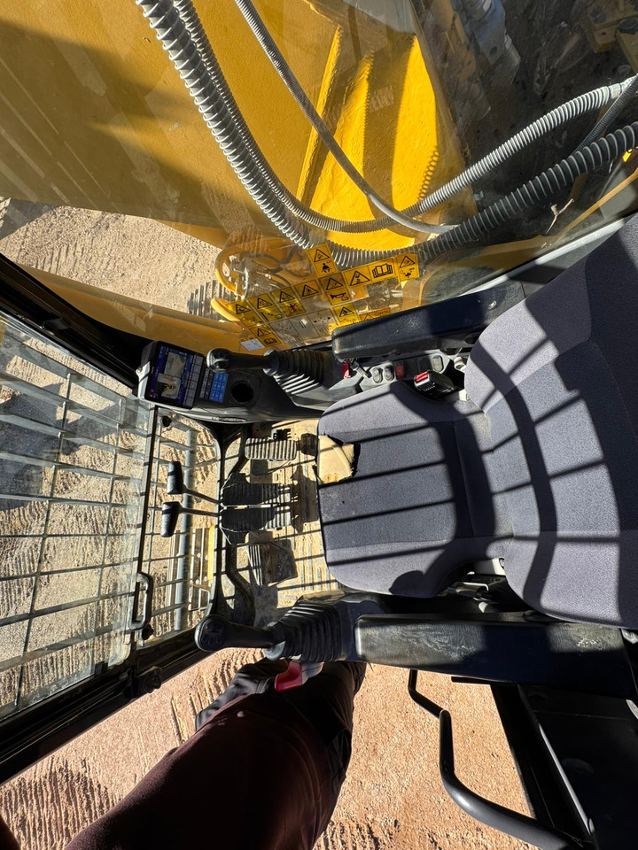 KOMATSU PC210 NLC-11 - Mini ekskavatör: fotoğraf 4 KOMATSU PC210 NLC-11 - Mini ekskavatör: fotoğraf 4