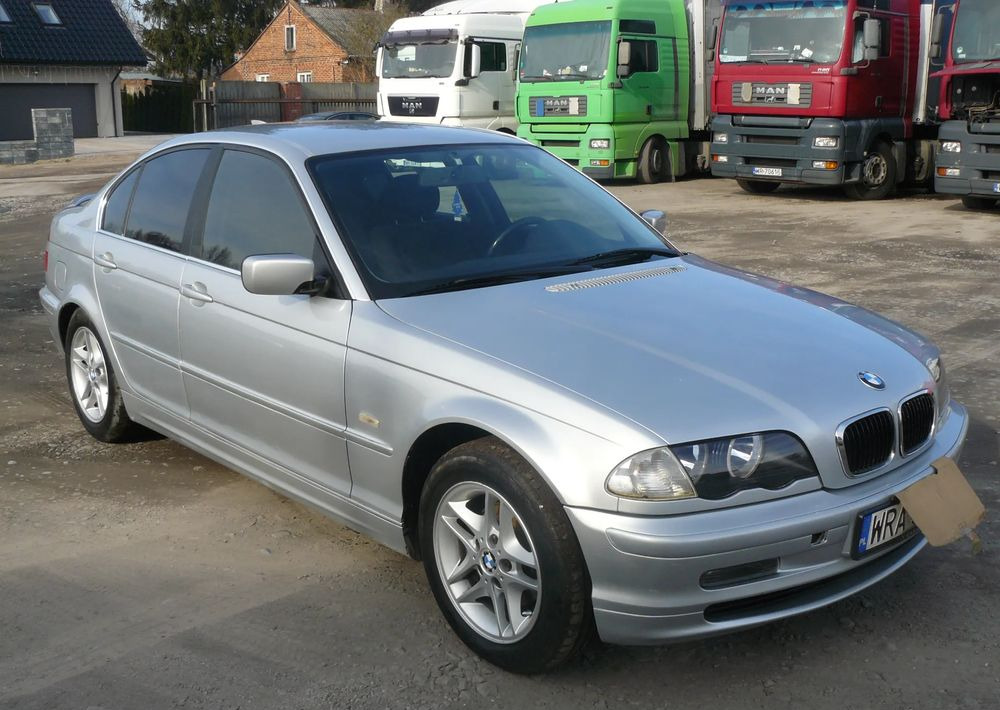 BMW Seria 3 320i - Binek araba: fotoğraf 2 BMW Seria 3 320i - Binek araba: fotoğraf 2