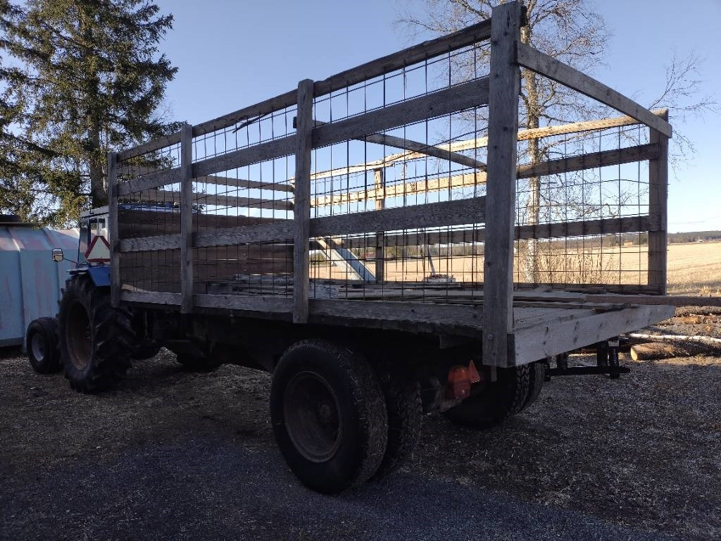 Klapikärry Kippivaunu - Damperli traktör römorku: fotoğraf 1 Klapikärry Kippivaunu - Damperli traktör römorku: fotoğraf 1