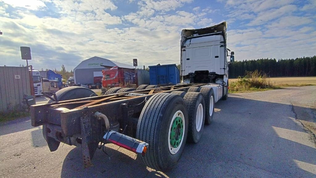 Scania R500 8x4 ilmajousi alusta - Şasi kamyon: fotoğraf 3 Scania R500 8x4 ilmajousi alusta - Şasi kamyon: fotoğraf 3