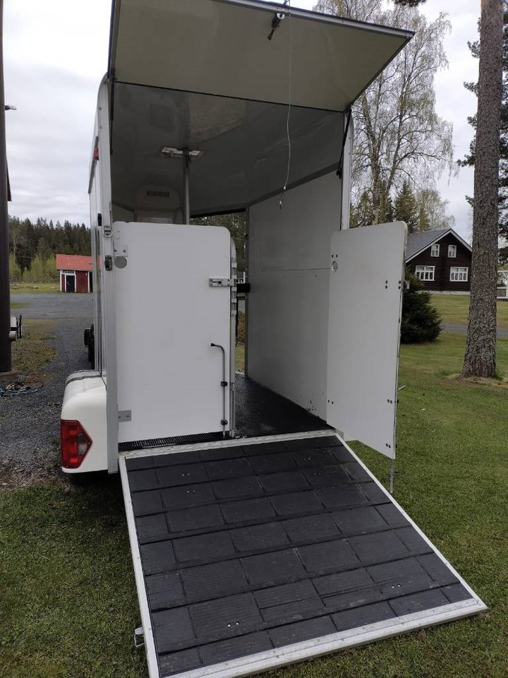 Umeå A45 Hevostraileri, etupurku - Hayvan nakil aracı römork: fotoğraf 4 Umeå A45 Hevostraileri, etupurku - Hayvan nakil aracı römork: fotoğraf 4