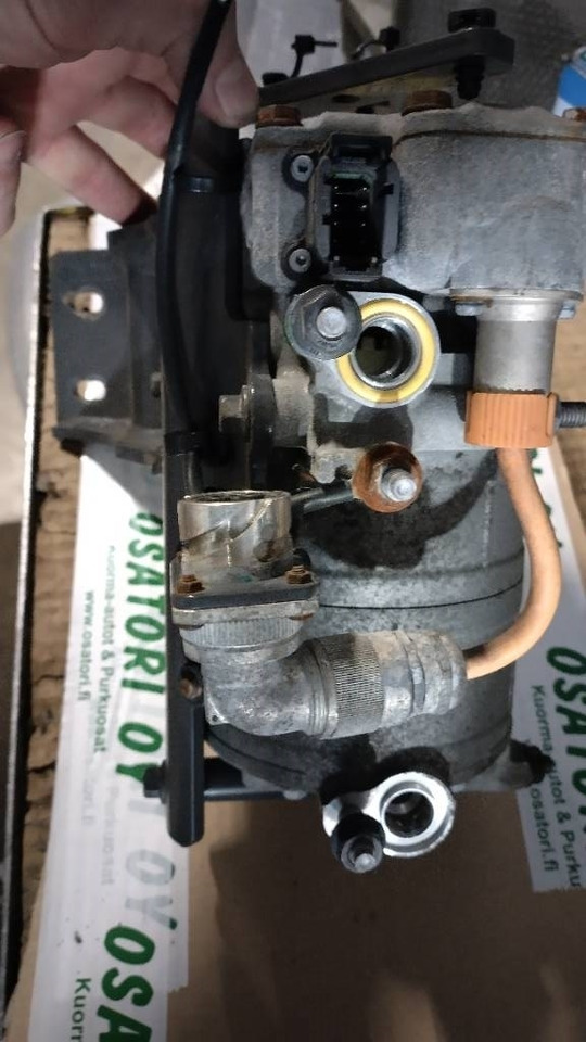 Volvo taukoilmastointi kompura - Elektrik sistemi - Kamyon: fotoğraf 3 Volvo taukoilmastointi kompura - Elektrik sistemi - Kamyon: fotoğraf 3