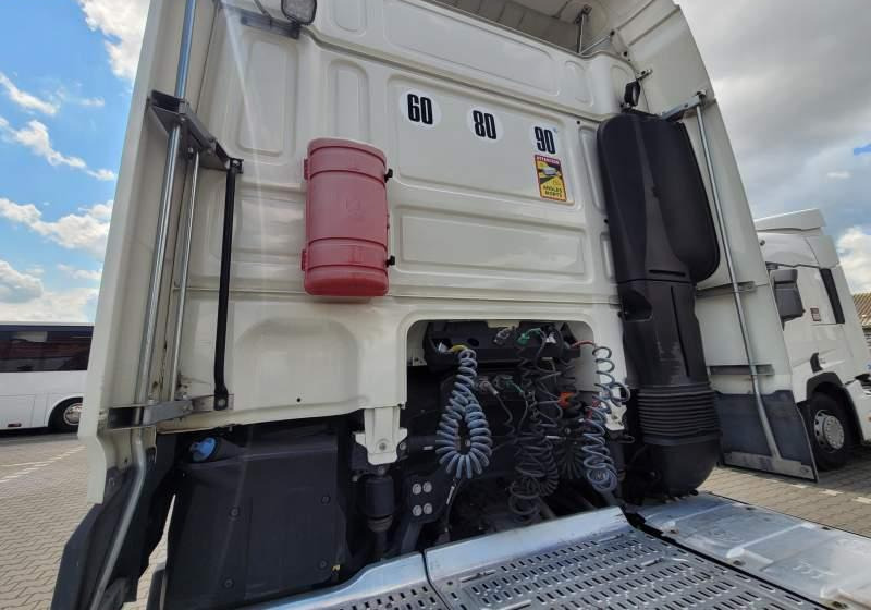 DAF XF510 SPACE CAB / SPROWADZONY / MANUAL / RETARDER - Çekici: fotoğraf 4 DAF XF510 SPACE CAB / SPROWADZONY / MANUAL / RETARDER - Çekici: fotoğraf 4