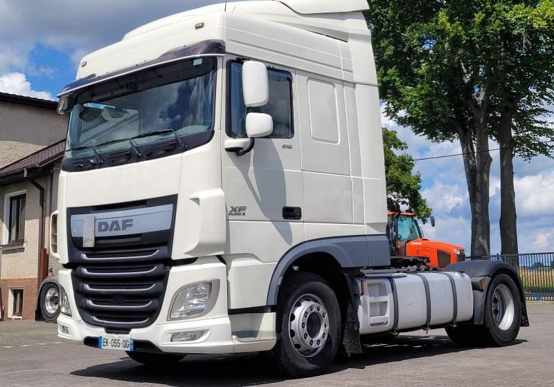 DAF XF510 SPACE CAB / SPROWADZONY / MANUAL / RETARDER - Çekici: fotoğraf 1 DAF XF510 SPACE CAB / SPROWADZONY / MANUAL / RETARDER - Çekici: fotoğraf 1