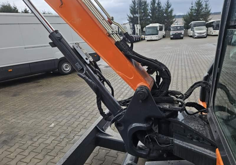 Hitachi ZX48U-5A CLR / 3 ŁYŻKI / SPROWADZONA / 2 300 MTH - Paletli ekskavatör: fotoğraf 5 Hitachi ZX48U-5A CLR / 3 ŁYŻKI / SPROWADZONA / 2 300 MTH - Paletli ekskavatör: fotoğraf 5