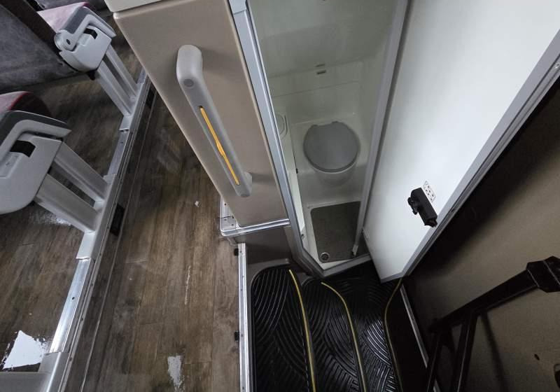 Turistik otobüs Iveco MAGELYS HD / SPROWADZONY/ MANUAL/ EURO 6: fotoğraf 10