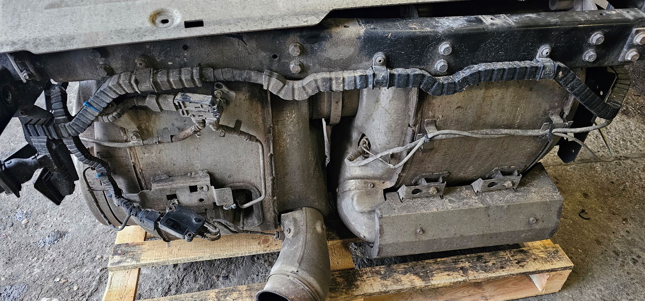 DAF DAF 106 XF, CF, EURO6, EURO 6 emission, catalyst, catalysator, exhaust system, silencer 1714742, 2481272, 2038420, 2188242, 1933421, 1714742, 2481272, 2038420, 2188242, 1933421, 2134913, 1708567,19720 - Katalitik konvertör - Kamyon: fotoğraf 2 DAF DAF 106 XF, CF, EURO6, EURO 6 emission, catalyst, catalysator, exhaust system, silencer 1714742, 2481272, 2038420, 2188242, 1933421, 1714742, 2481272, 2038420, 2188242, 1933421, 2134913, 1708567,19720 - Katalitik konvertör - Kamyon: fotoğraf 2