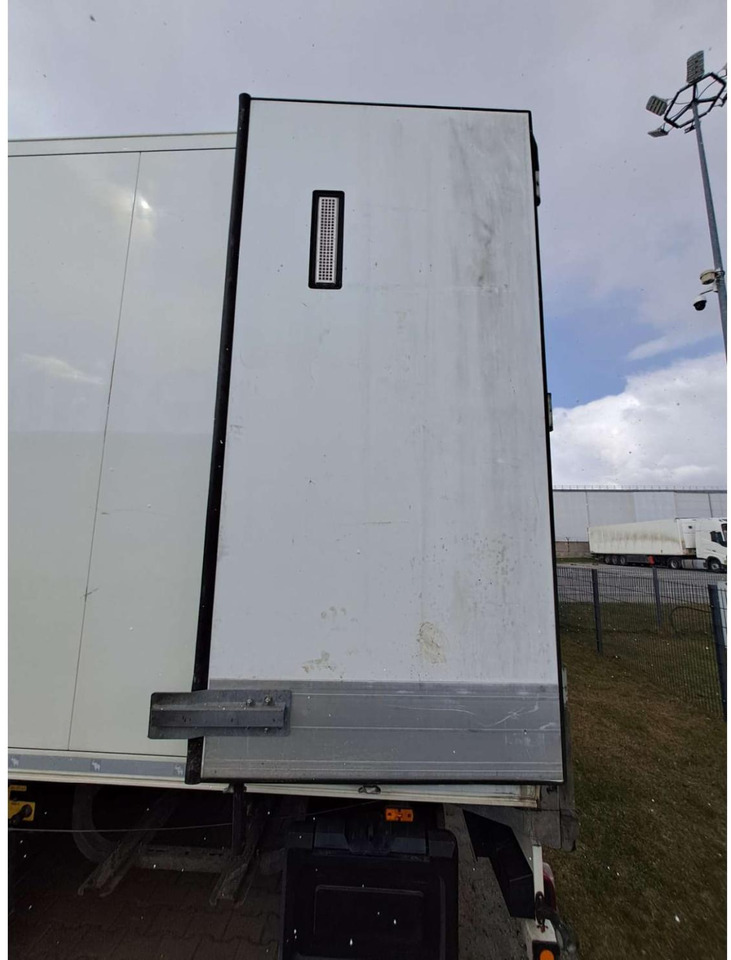 2019/2020 Schmitz Cargobull SKO FP 60 ThermoKing SLXi 300 - Frigorifik dorse: fotoğraf 4 2019/2020 Schmitz Cargobull SKO FP 60 ThermoKing SLXi 300 - Frigorifik dorse: fotoğraf 4