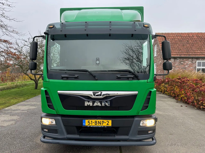 MAN TGL 10.180 / NL TRUCK / EURO6 / BOX+LIFT+SIDE DOOR / LOW KM / TOP!! - Kapalı kasa kamyon: fotoğraf 2 MAN TGL 10.180 / NL TRUCK / EURO6 / BOX+LIFT+SIDE DOOR / LOW KM / TOP!! - Kapalı kasa kamyon: fotoğraf 2