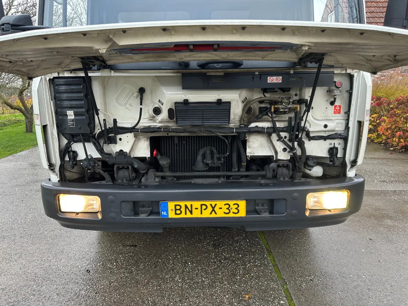 Volvo FL 612 180 / 12T / NL TRUCK / EURO3 / ANALOG / MANUAL / LEAF SPRING / BOX+LIFT / LOW KM - Kapalı kasa kamyon: fotoğraf 3 Volvo FL 612 180 / 12T / NL TRUCK / EURO3 / ANALOG / MANUAL / LEAF SPRING / BOX+LIFT / LOW KM - Kapalı kasa kamyon: fotoğraf 3