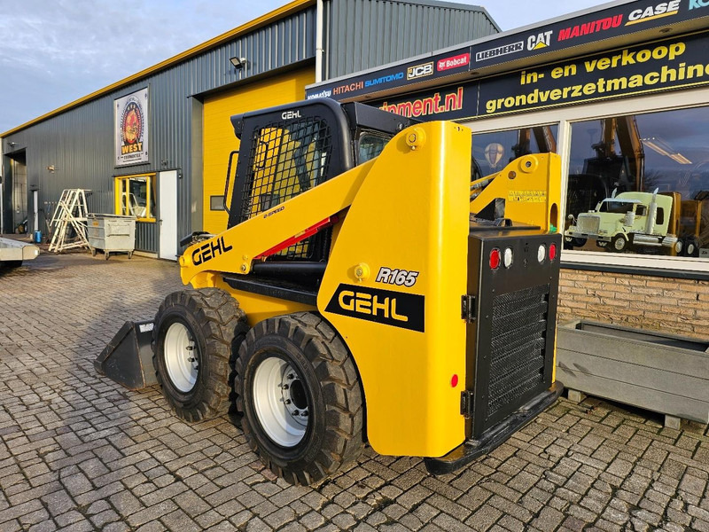 Gehl R165 - Tekerlekli yükleyici: fotoğraf 3 Gehl R165 - Tekerlekli yükleyici: fotoğraf 3